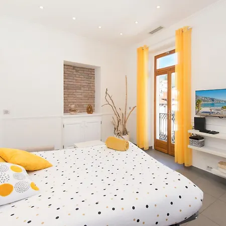 Marne Iii - Spacieux 3-4 Pieces - Carre D'or Apartamento Menton